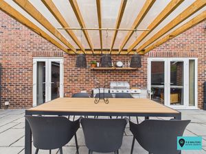 BBQ / Seating Area - click for photo gallery